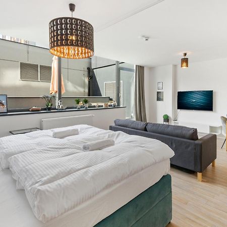 Apartmán Lam Yacht Club - Terrace 10M2 Bratislava Exteriér fotografie